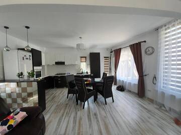 Фотографии Гостевой дом FOX VALLEY VILLA г. Предял (Румыния) №2 Фото Гостевой дом FOX VALLEY VILLA г. Предял 2