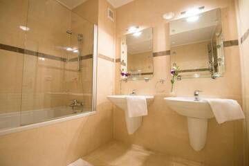 Фото номера Апартаменты с 1 спальней и террасой Апарт-отели 6 Apartments г. Предял 18