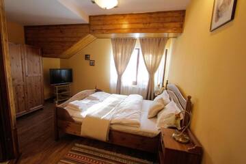 Фото номера Вилла с 3 спальнями Виллы Vila Bearpeak г. Предял 32