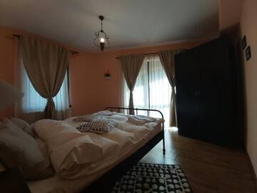 Фото номера Вилла с 3 спальнями Виллы Vila Bearpeak г. Предял 82
