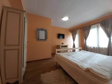 Фото номера Вилла с 3 спальнями Виллы Vila Bearpeak г. Предял 12