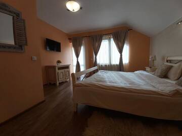 Фото номера Вилла с 3 спальнями Виллы Vila Bearpeak г. Предял 13