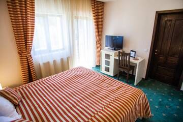 Фото номера Двухместный номер с 1 кроватью и балконом Отель Hotel Draga Maria г. Предял 23