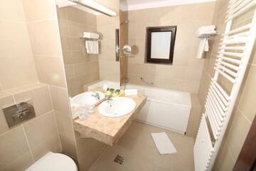 Фото номера Suite with Balcony 3*** Отель Hotel Carmen г. Предял 7