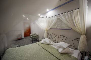 Фото номера Улучшенный двухместный номер с 1 кроватью Отель Predeal Comfort Suites г. Предял 5