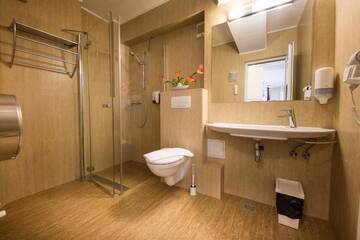 Фото номера Улучшенный двухместный номер с 1 кроватью Отель Eden Grand Resort г. Предял 10