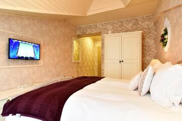 Фото номера Улучшенный двухместный номер с 1 кроватью Отель Hotel Dragului г. Предял 19