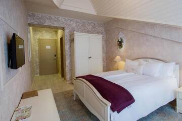 Фото номера Улучшенный двухместный номер с 1 кроватью Отель Hotel Dragului г. Предял 23