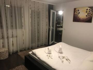 Фото номера Двухместный номер с 1 кроватью и балконом Гостевой дом Vila Dor de Munte Predeal г. Предял 2