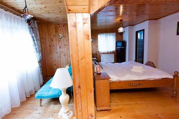 Фото номера Дом с 5 спальнями Дома для отпуска Casa RAI г. Предял 48