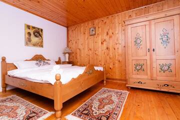 Фото номера Дом с 5 спальнями Дома для отпуска Casa RAI г. Предял 103