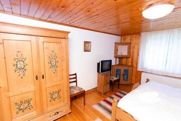 Фото номера Дом с 5 спальнями Дома для отпуска Casa RAI г. Предял 65