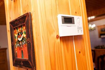 Фото номера Дом с 5 спальнями Дома для отпуска Casa RAI г. Предял 93