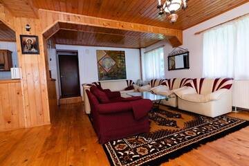 Фото номера Дом с 5 спальнями Дома для отпуска Casa RAI г. Предял 100